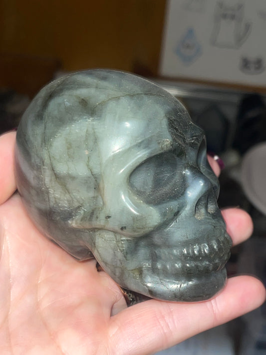 Labradorite Skull-blue flash